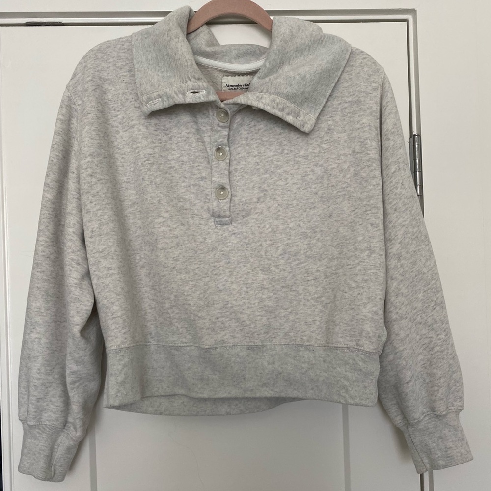 Abercrombie Henley sweatshirt